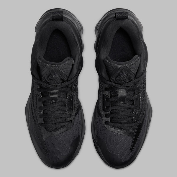 Кросівки чоловічі Nike Giannis Immortality 3 (DZ7533-001)