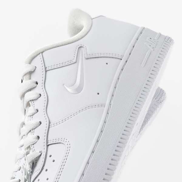 Кросівки жіночі Nike Air Force 1 Low '07 Se Just Do It Triple White (FB8251-100)