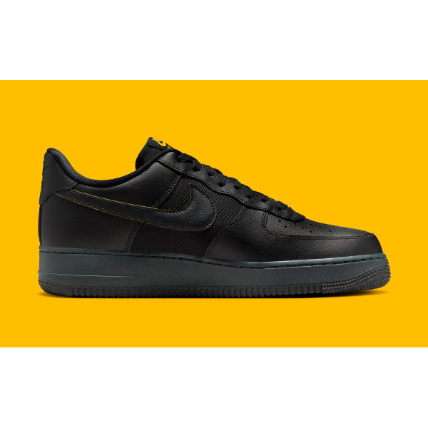 Кросівки чоловічі Nike Air Force 1 '07 'Black University Gold' (FZ4617-001)